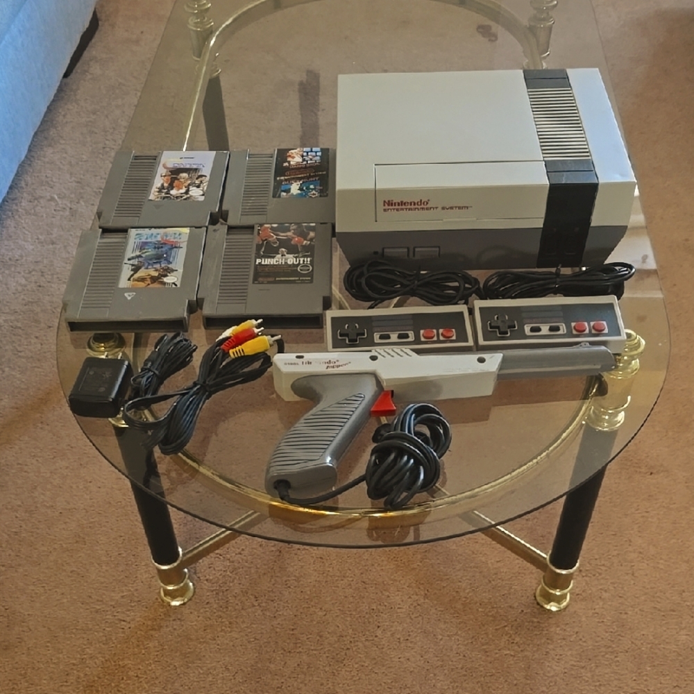 Nintendo Entertainment System with Gray Controllers and Zapper